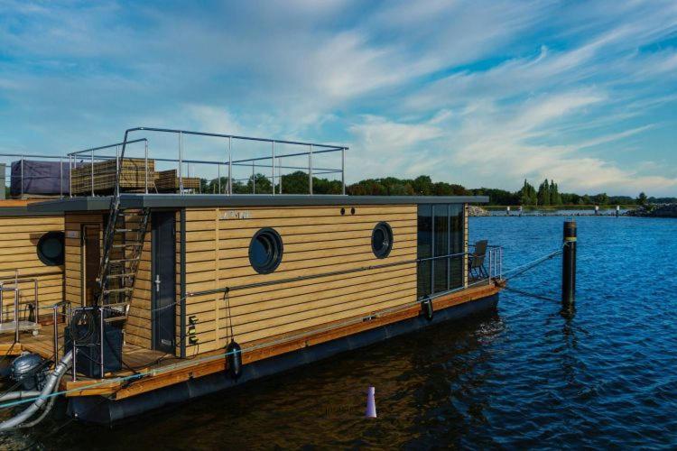 Hausboot Fjord Polaris Mit Biosauna In バース エクステリア 写真
